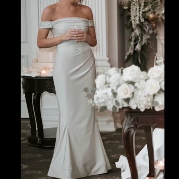 Bari Jay Off The Shoulder Gown Silver - Picture 3 of 4